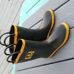 Boys Storm Chef steel shank black yellow rain boots